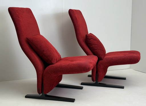 2 poltrone Concorde rosse design Pierre Paulin Artifort