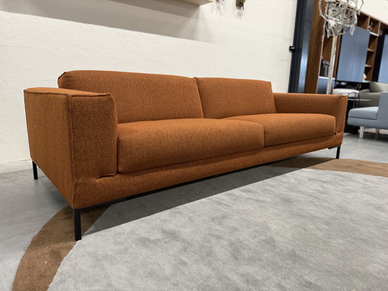 Image 1 of Divano Aikon a 4 posti in tessuto Terra, disponibile in magazzino