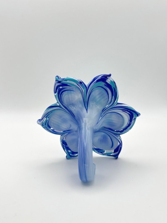 Image 1 of Ein Paar kunstvolle Glasblumen, handgefertigt in Italien nach venezianischer Murano-Tradition, Maße: 15 x 15 x 9 cm