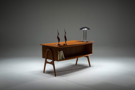 Image 1 of Mid Century Dänischer Teakholz-Schreibtisch von Svend Åge Madsen für Sigurd Hansen, 1950er Jahre