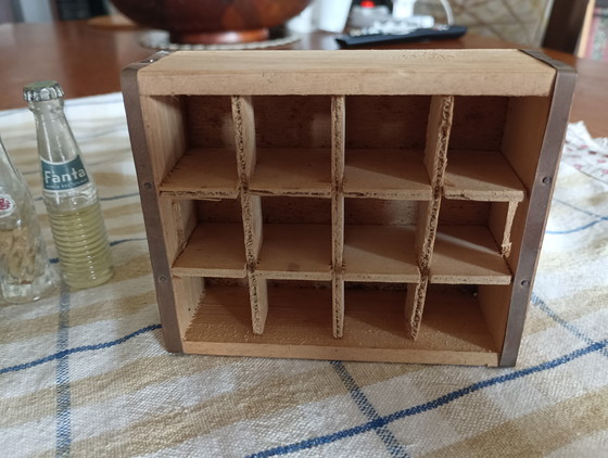 Image 1 of Rare coffret miniature de bouteilles vintage des années 1960 avec son étui d'origine, industrie argentine