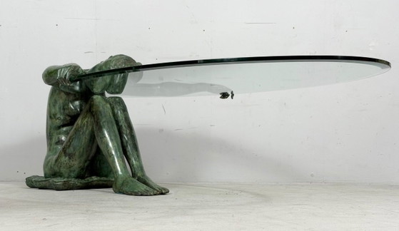 Image 1 of Mesa auxiliar/de centro escultórica con escultura de una mujer desnuda, bronce, Francia, década de 1980.