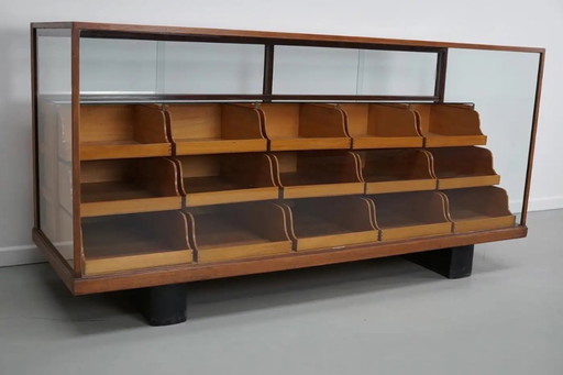 Antique British shop cabinet / counter in maple and hardwood, 1930s