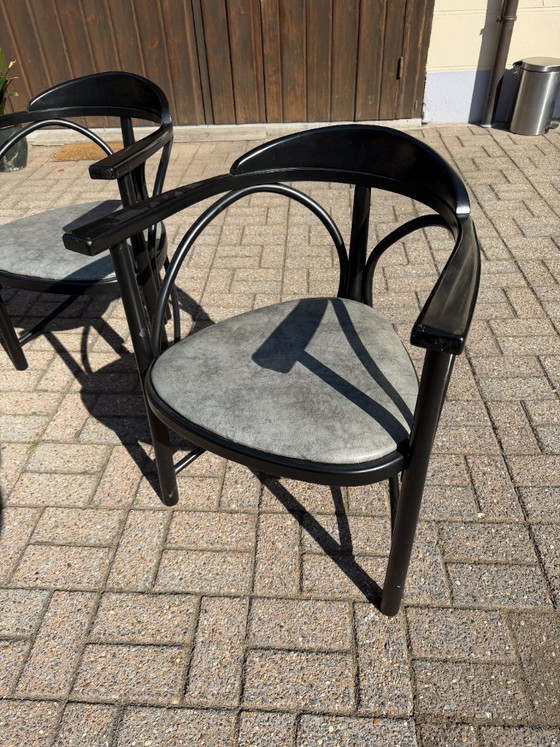 Set of 4 Thonet Triangle armchairs model 87 – Dining chairs, Skai, Wood (photo 10 of 11)