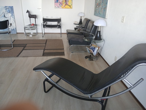 Chaise longue