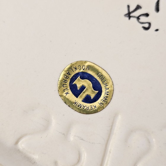 Image 1 of Handbemalter, glasierter Wandteller aus Keramik der österreichischen Firma Gollhammer Keramik aus den 1970er Jahren.