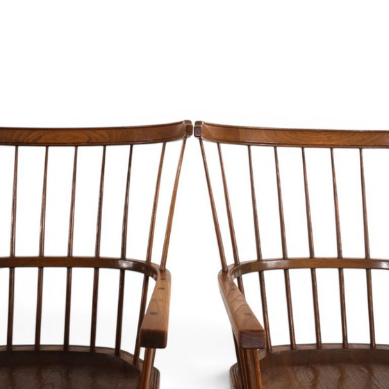 Image 1 of Par de sillones Windsor hechos a mano, Inglaterra, circa 1960.