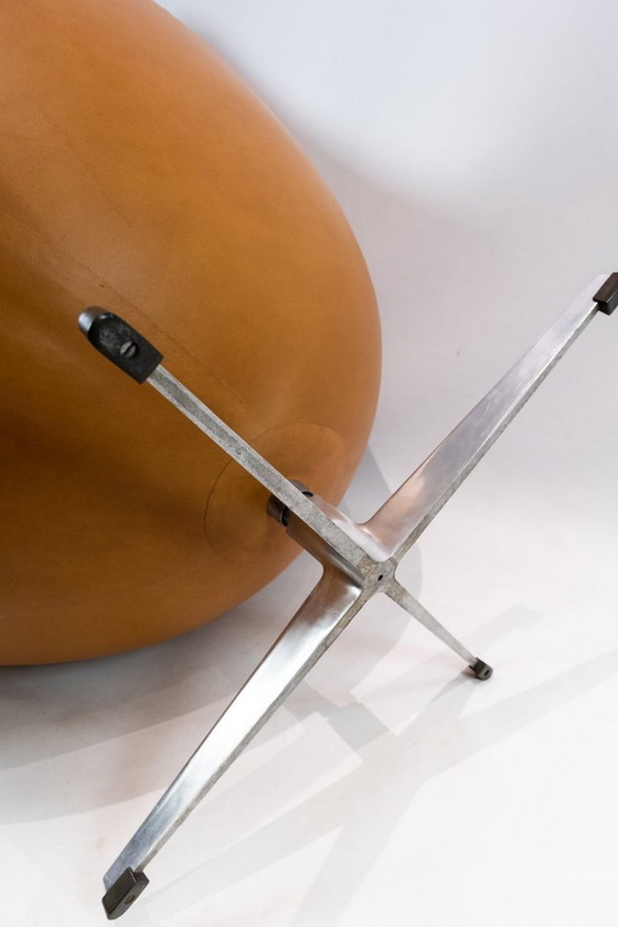 Image 1 of The Egg, Model 3316 Designed