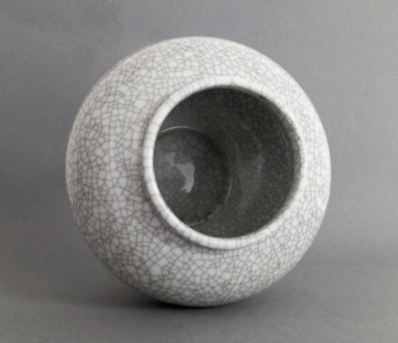 Image 1 of Augarten Bauhaus/Art Deco craquelé porseleinen vaas, 1940, Wenen, zeldzaam