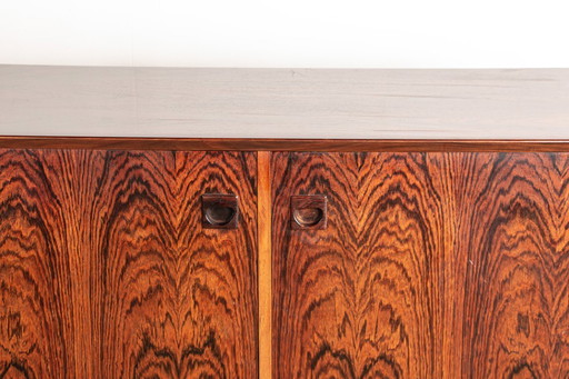 Buffet ou petite enfilade Scandinave en Palissandre par Erik Brouer pour Brouer’s Mobelfabrik 1960.