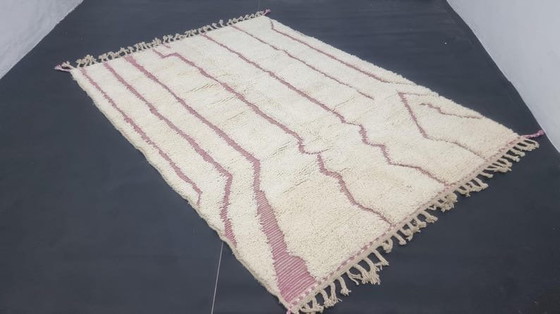 Image 1 of Alfombra marroquí Beni Ourain, tejida a mano con técnicas tradicionales, 140 x 260 cm.