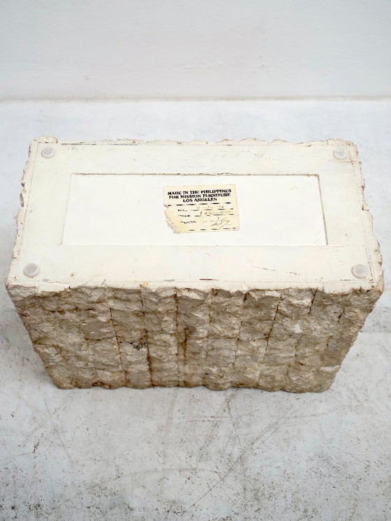 Image 1 of Tavolino laterale in travertino stile grezzo