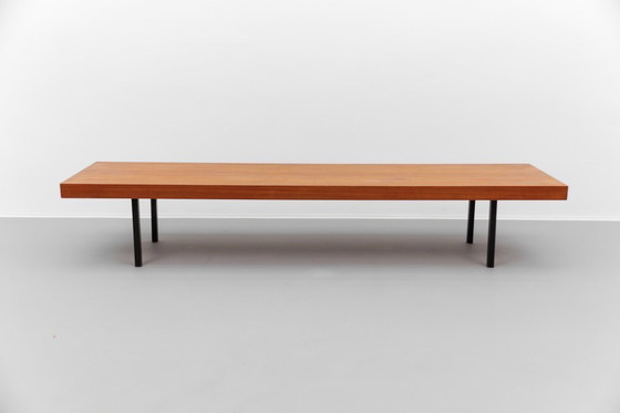 Image 1 of Banco de nogal de mediados de siglo con patas de metal, década de 1960