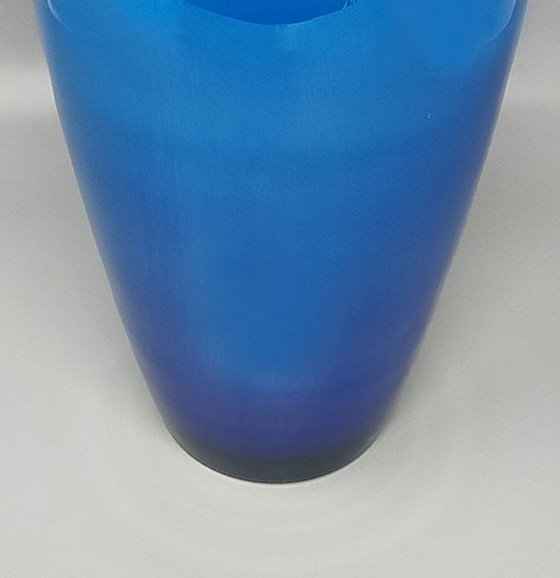 Image 1 of Jarrón artesanal de lujo azul de los años 60 en cristal de Murano por Ca Dei Vetrai. Fabricado en Italia