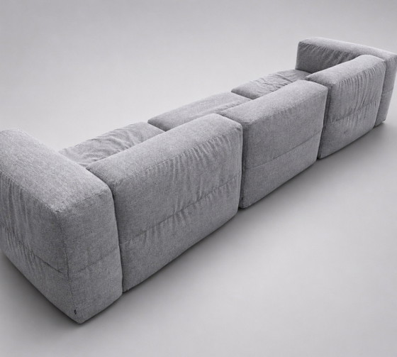 Image 1 of Viccarbe Savina 3-delige modulaire bank van Victor Carrasco in Kvadrat Steelcut Trio Mist Grey.