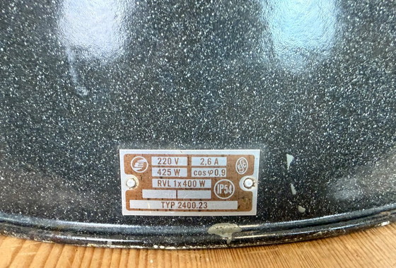 Image 1 of Große industrielle Emaille-Fabrik-Hängeleuchte von Elektrosvit, 1960er Jahre