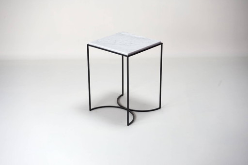 NaiveE carrara marble side table