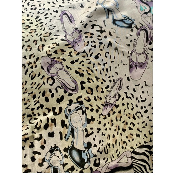 Sciarpa accessorio moda 90x90 in seta - Romeo Gigli – Roméo Gigli, Regali, Silk (photo 9 of 12)