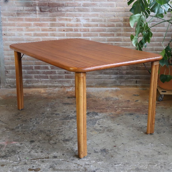 Image 1 of Table de salle à manger vintage en rotin 70s côtelé 4 places