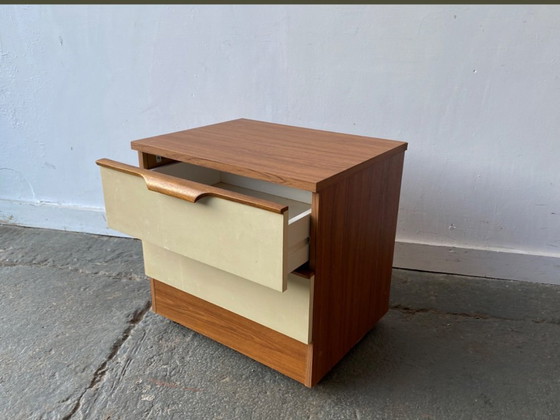 Image 1 of Vintage nachtkastje uit het midden van de jaren 60