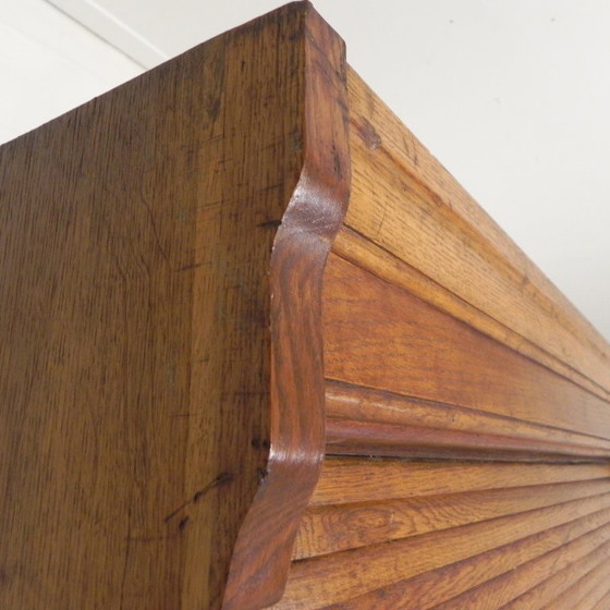 Image 1 of Cassonetto per tapparella alto 229 cm con due ante una sopra l'altra, anni '30