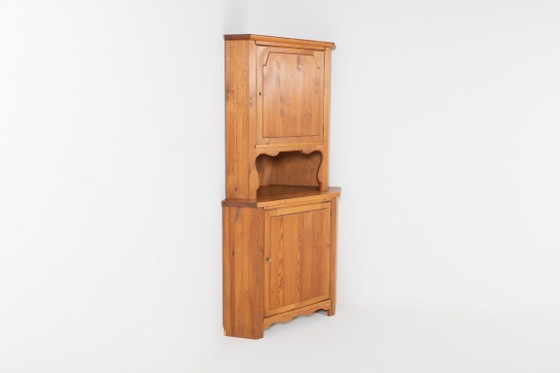 Image 1 of Meuble d'angle en pin massif Axel Einar Hjorth « Lovö » par Nordiska Kompaniet