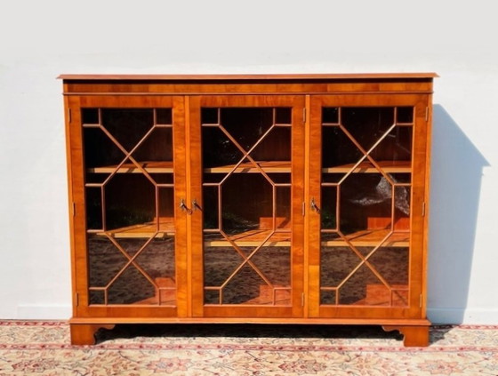 Image 1 of Bücherregal im englischen Stil des 19. Jahrhunderts