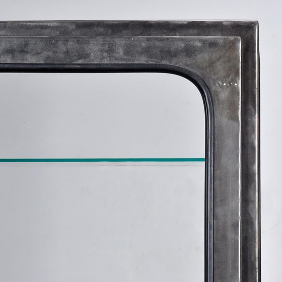 Image 1 of Armoire médicale vintage, années 1970