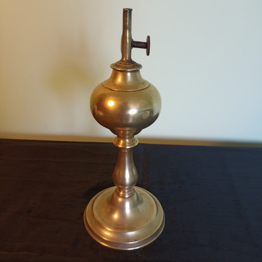 Élégante lampe à alcool ancienne en laiton, fabriquée en France vers 1900 et marquée ROLLET.