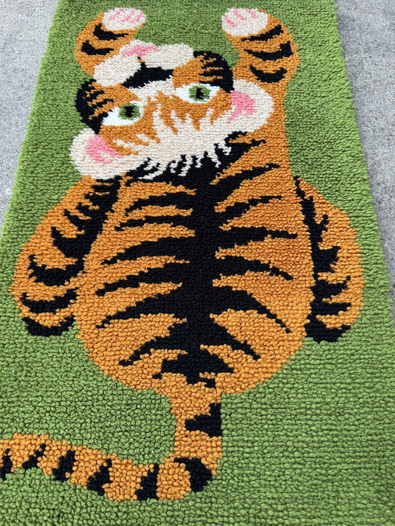 Image 1 of Tapis Rya scandinave tigre laine années 70