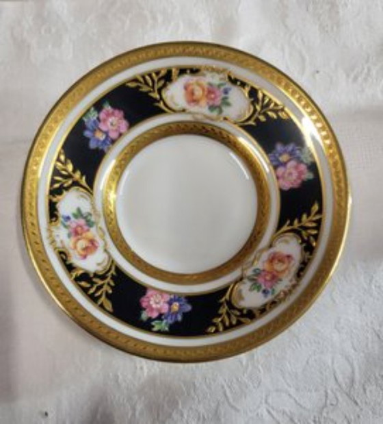 Image 1 of Ancienne Manufacture Royale de Limoges Porcelain and Gold Tableware France 1980 Set of 75