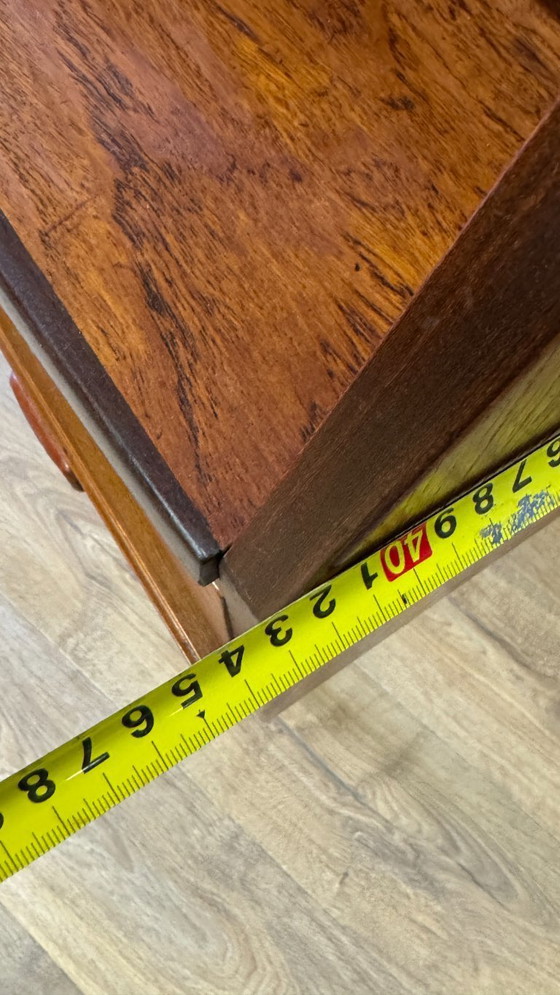 Image 1 of Escritorio de secretaria de mediados de siglo