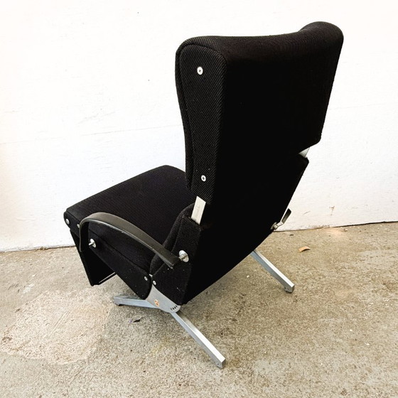 Poltrona Tecno P40 - Struttura in metallo, rivestimento nero – Poltrone, Textile (photo 10 of 13)