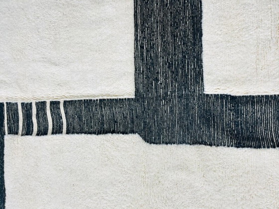 Image 1 of Tapis marocain en laine naturelle 350cmx300cm