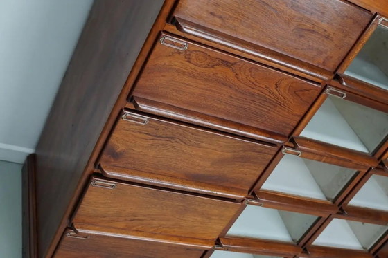 Image 1 of Meuble de mercerie vintage hollandais en chêne/acajou, années 1930