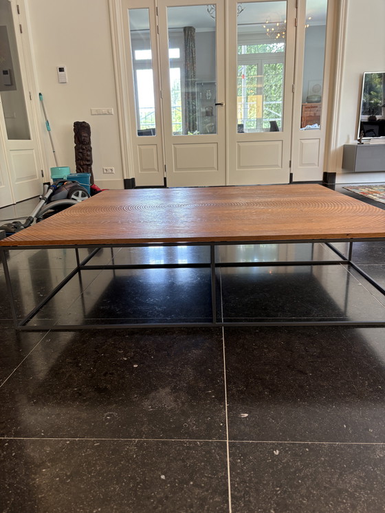 Image 1 of Beautiful coffee table