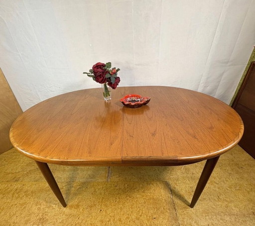 Ovale uitschuifbare eettafel van teakhout in retrostijl uit het midden van de 20e eeuw van G Plan – Fresco-serie uit de