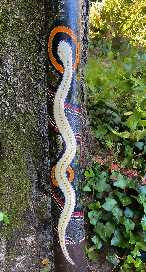 Vecchio Didgeridoo in legno con pittura Aborigena Serpente e Tartaruga, Oggetti decorativi, Nero, Opknappers (foto 2 di 13)