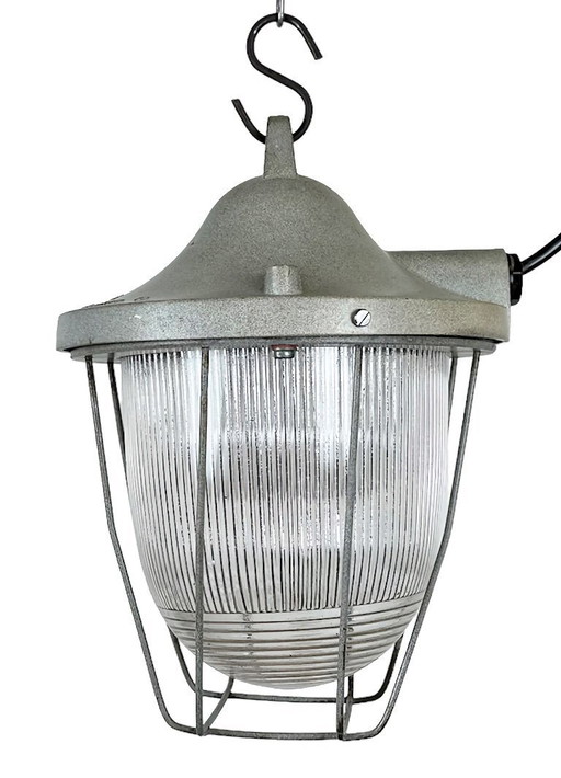 Projecteur industriel gris clair pour bunker, fabriqué par Polam Gdansk, années 1970