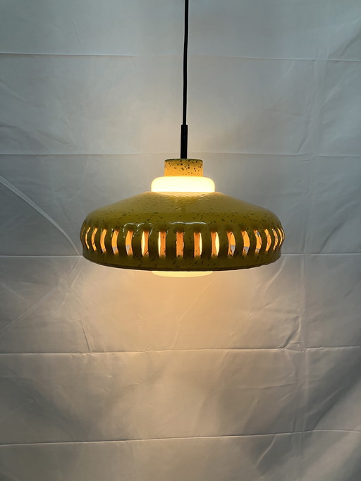 Lampe suspendue scandinave vintage design by Bent Karlby
