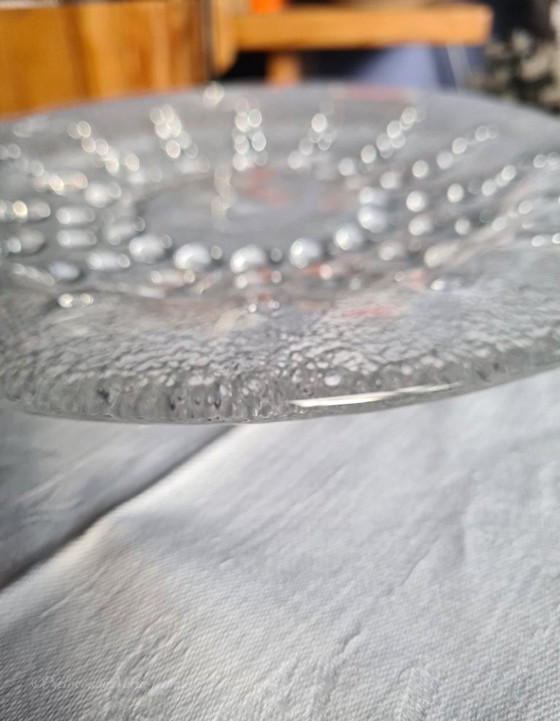 Image 1 of Plato para servir Pukeberg Sweden '60, 29 cm de diámetro, vidrio de burbujas