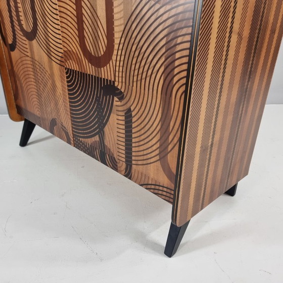 Image 1 of Vintage walnoten garderobekast, 1970