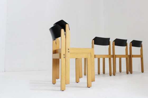 Vintage stackable dining chairs set of 5 – Wood (photo 7 of 8)