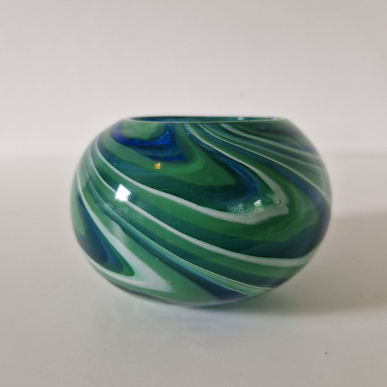 Image 1 of Jarrón de cristal con forma de bola de Mdina, años 60 y 70, con forma de espiral