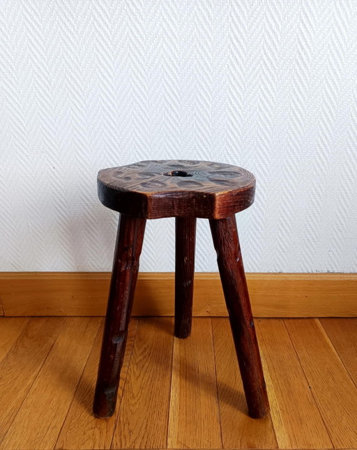 Brutalistischer Hocker mit Vintage-Gouge