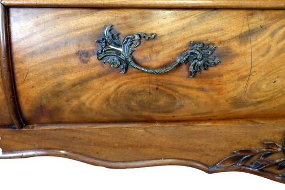 Image 1 of Bellissimo mobile del periodo Luigi XV, circa 1750.