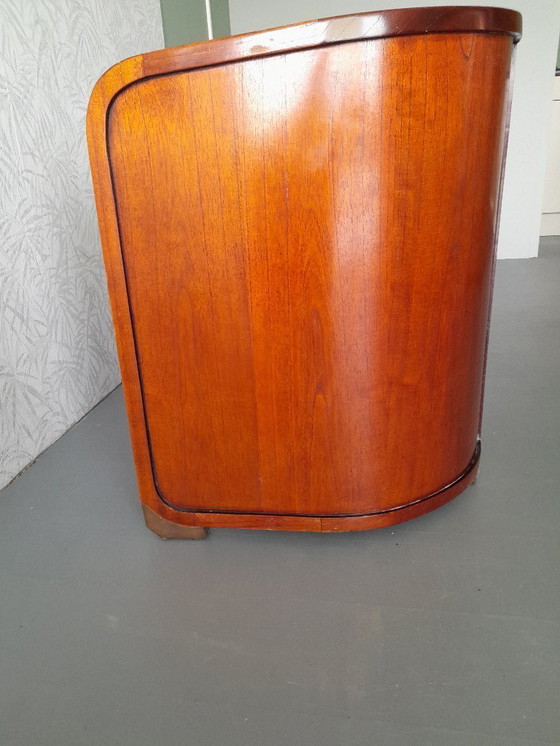 Image 1 of Bench Studio Global Wernicke