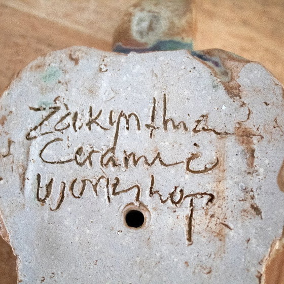 Image 1 of Tortue marine en céramique à motif océanique, signée au dos