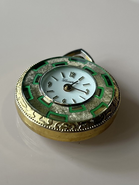 Image 1 of Bella catena pendente orologio svizzero d'epoca colore oro verde Lucerna