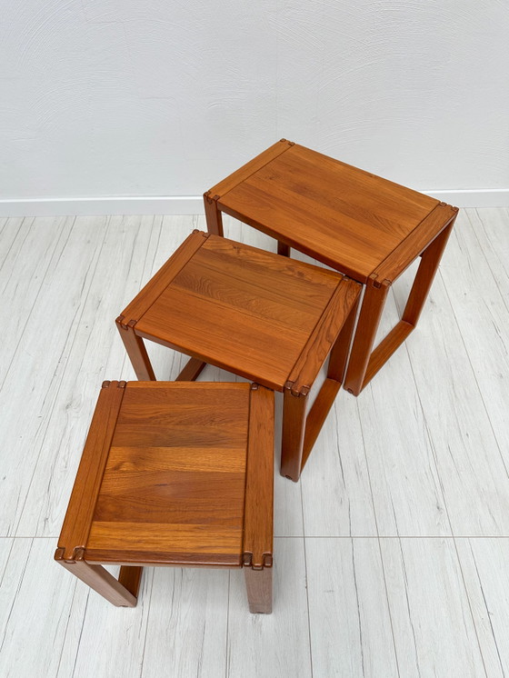 Image 1 of Tavolini da caffè impilabili in teak, stile vintage danese di metà secolo, anni '70 - Set di 3